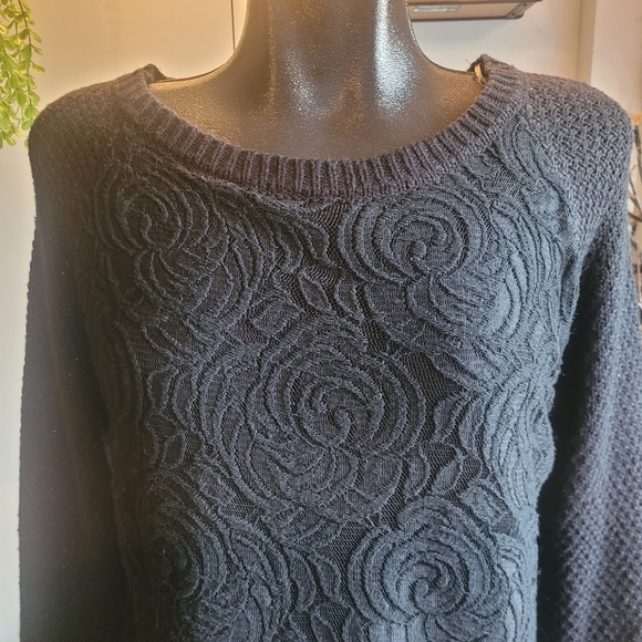 Cloud Chaser Black Knit with Lace Detail Sweater L - Picture 2 of 8